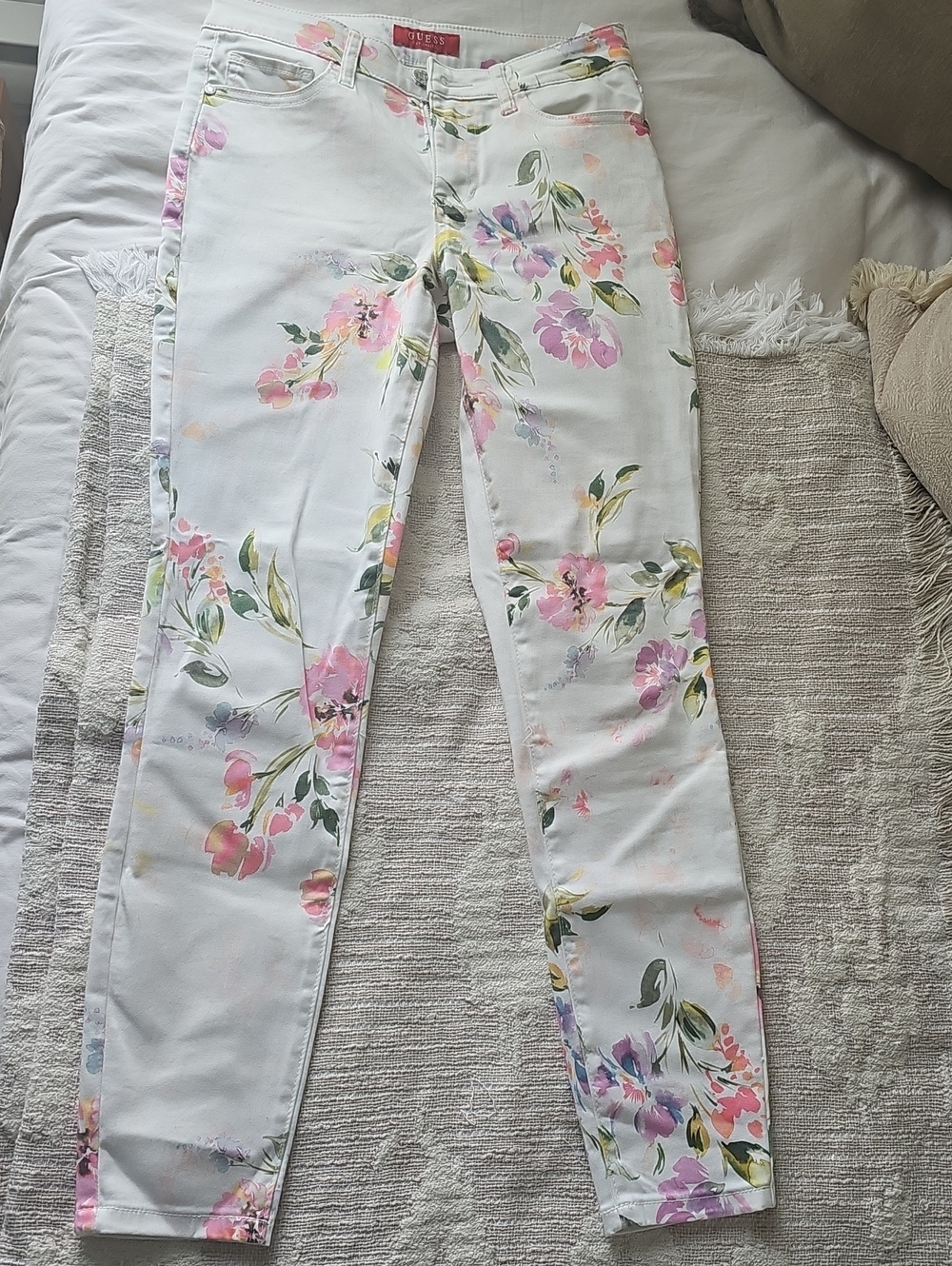 Guess White Floral Skinny Jeans Like New